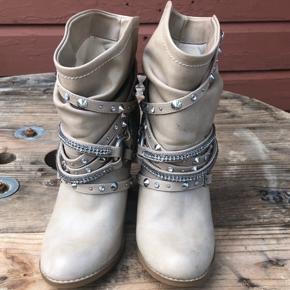 Not Rated Beddazled booties. - Picture 8 of 9